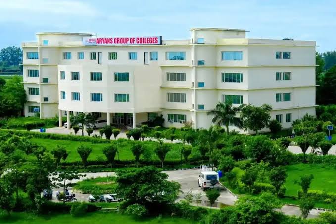 Ariyans Group of College